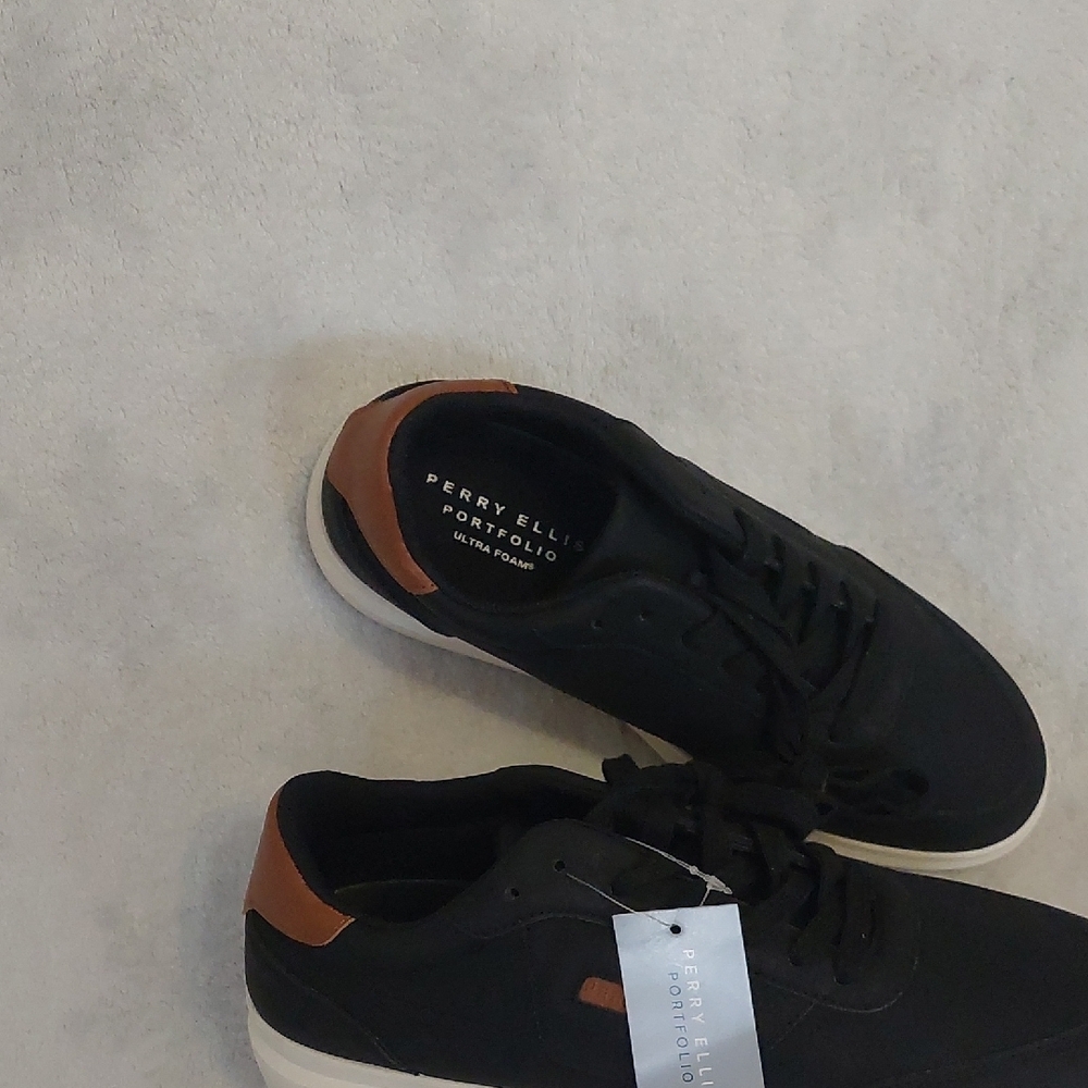 New.Perry Ellis Men's Black and Brown Sneakers
